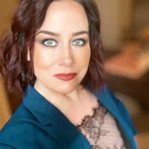 Meet your Posher, Laurie